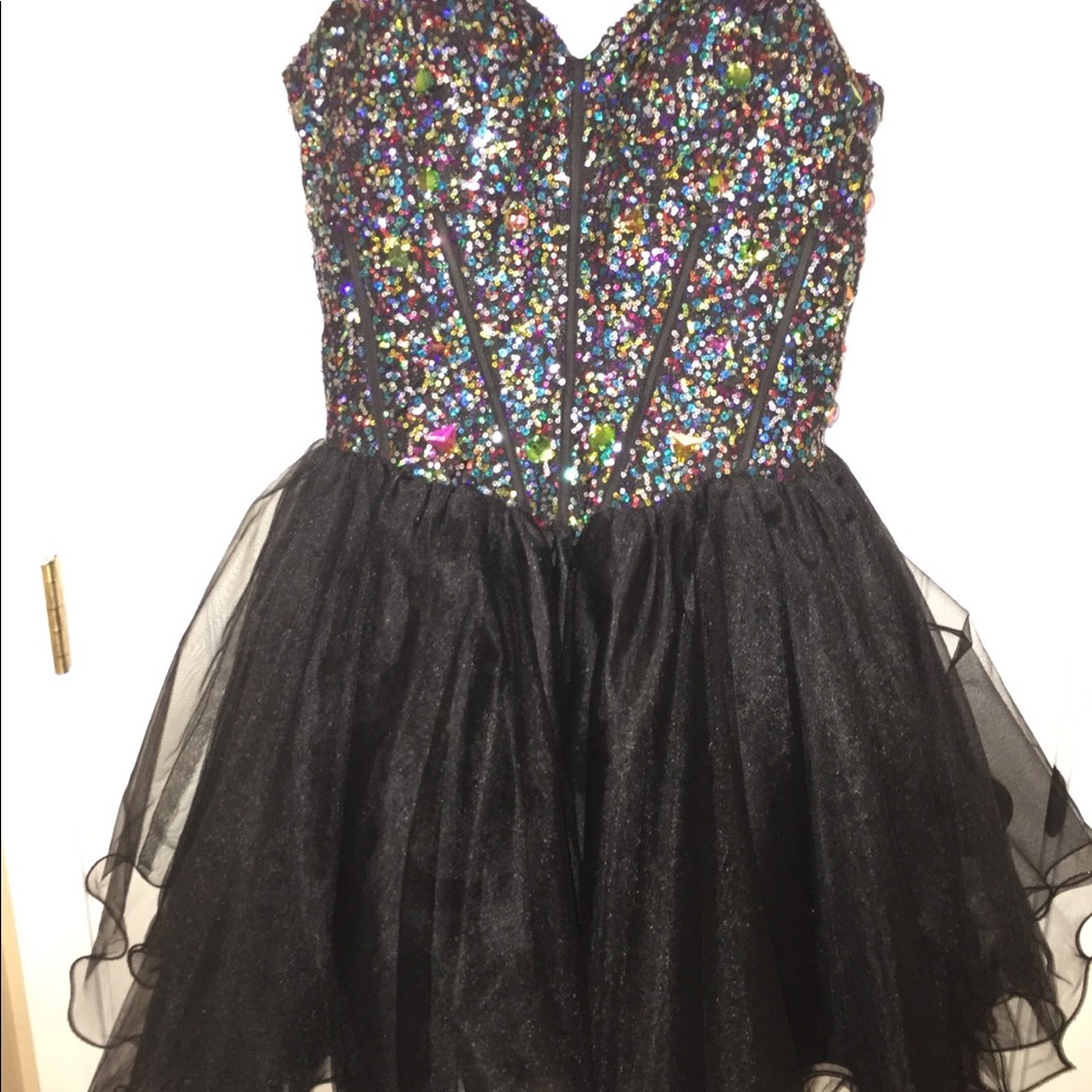Beautiful Narianna Dress - Picture 7 of 8